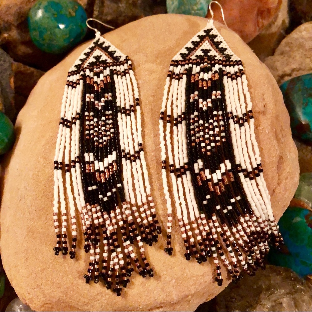 Gorgeous Native American Tribal Earrings NWOT